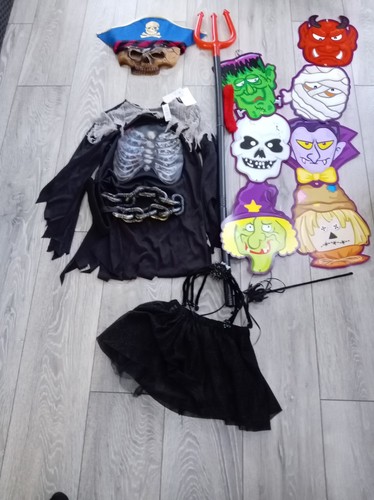 Child halloween costume - child's,