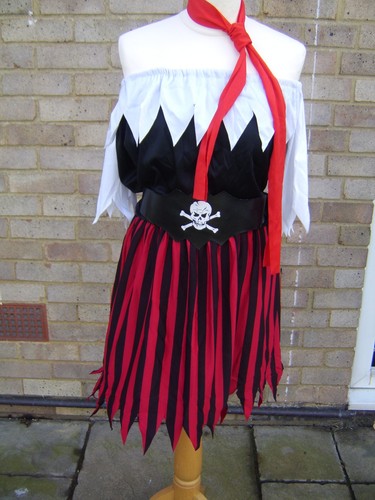 Halloween pirate wench - halloween,