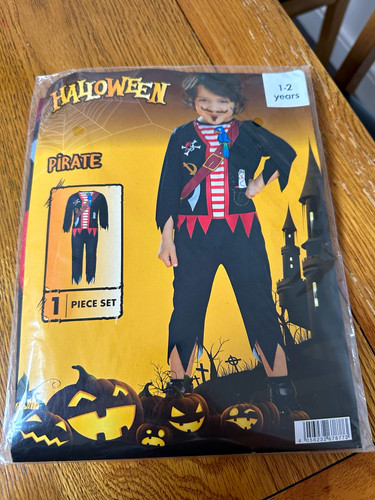 Halloween pirate costume - halloween,