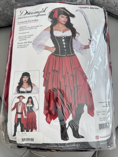 Dreamgirl ship ahoy - ahoy, pirate
